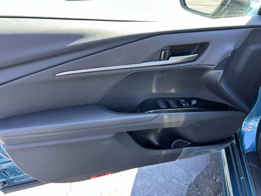 New 2026 Toyota Camry Hybrid FWD image 15