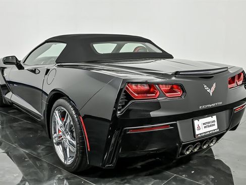Used 2016 Chevrolet Corvette Stingray Convertible w/ 2LT Preferred Equipment Group RWD image 15