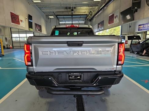 Used 2024 Chevrolet Colorado ZR2 w/ ZR2 Convenience Package III AWD/4WD image 8