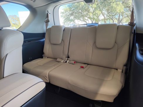 Used 2024 Nissan Armada Platinum w/ Captain's Chairs Package image 27