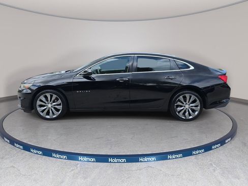 Used 2016 Chevrolet Malibu Premier w/ Driver Confidence Package II FWD image 9