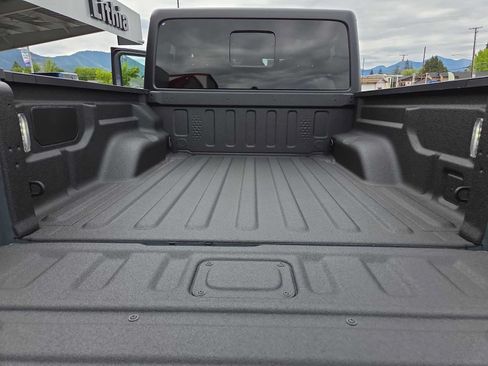 New 2026 Jeep Gladiator Sport AWD/4WD image 27