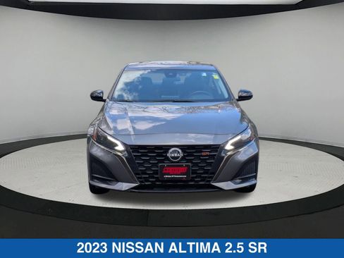 Used 2023 Nissan Altima 2.5 SR FWD image 9