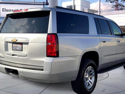 Used 2020 Chevrolet Suburban LT image 5