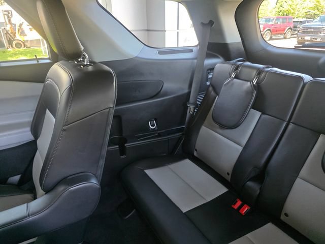 Used 2023 Ford Explorer XLT w/ Equipment Group 202A AWD/4WD image 22