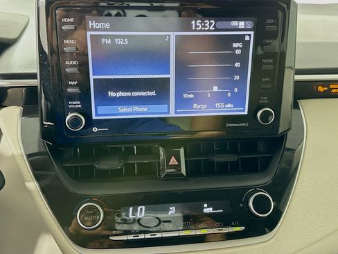 Used 2022 Toyota Corolla LE FWD image 18