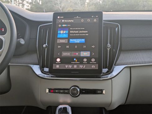 New 2026 Volvo XC90 B6 Ultra w/ Protection Package image 11