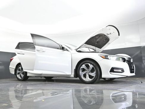 Used 2019 Honda Accord EX image 42