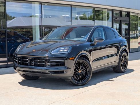 Certified 2025 Porsche Cayenne Coupe image 1