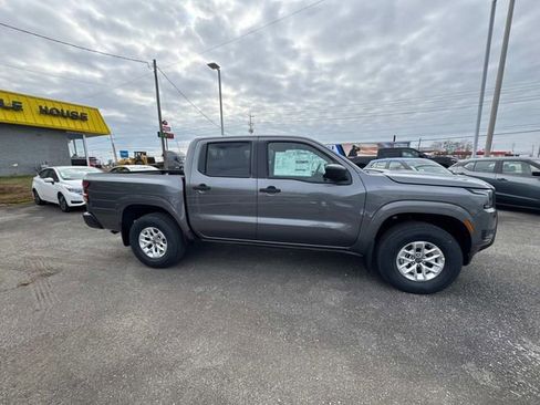 New 2026 Nissan Frontier S image 3