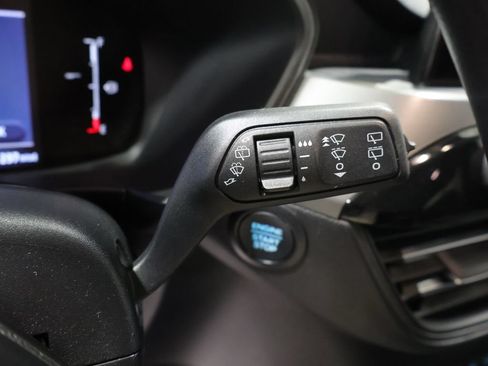 Used 2025 Ford Escape Active AWD/4WD image 36