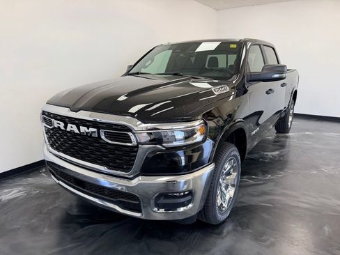 New 2026 RAM 1500 4x4 Crew Cab image 4