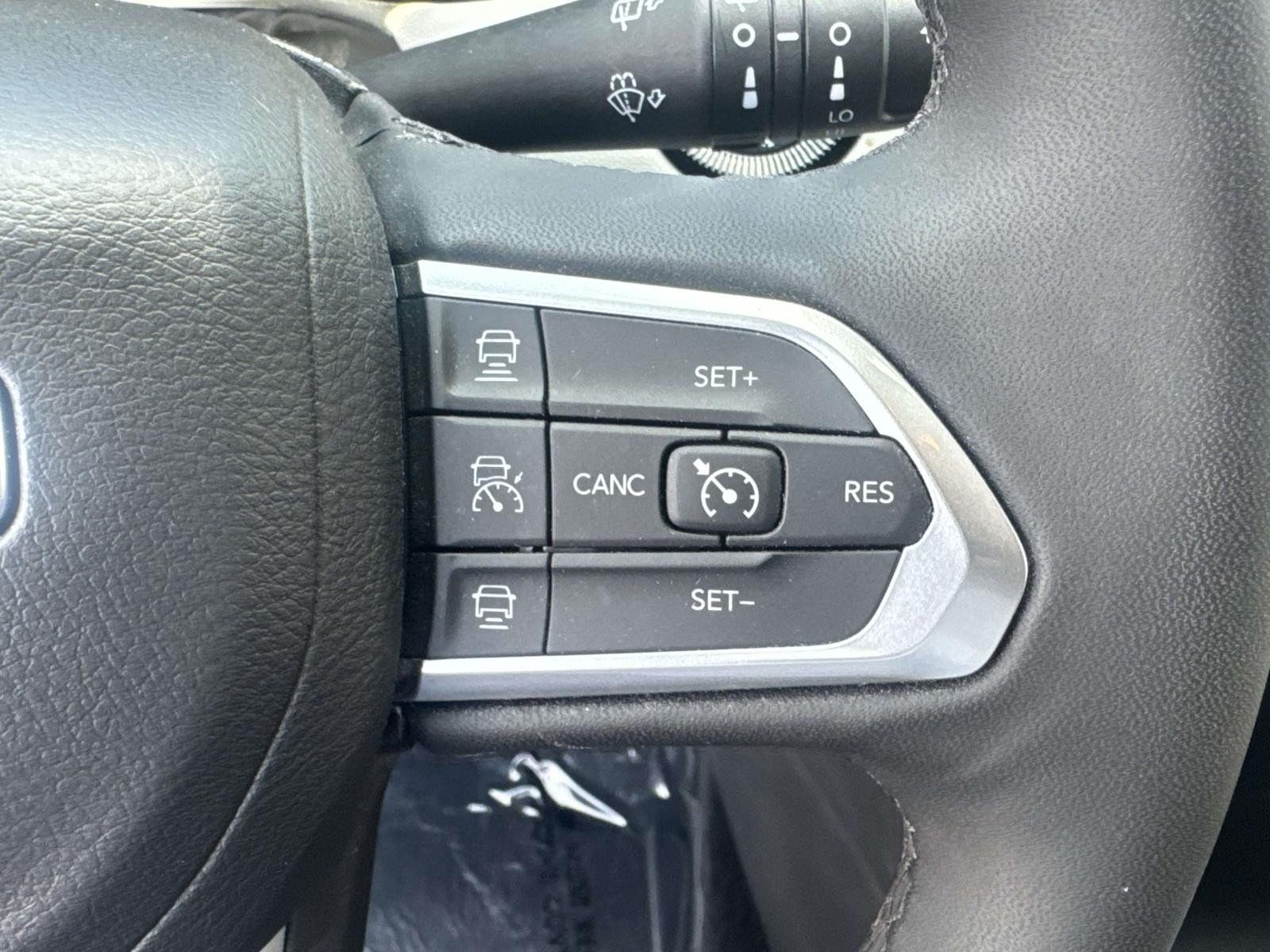 Used 2025 Jeep Compass Limited w/ Elite Group AWD/4WD image 22