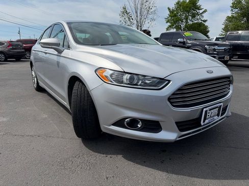 Used 2016 Ford Fusion SE w/ Equipment Group 202A AWD/4WD image 3