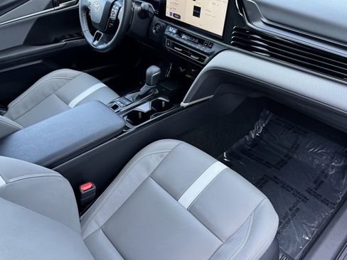 Used 2026 Toyota Camry SE w/ Multimedia Upgrade Package FWD image 31