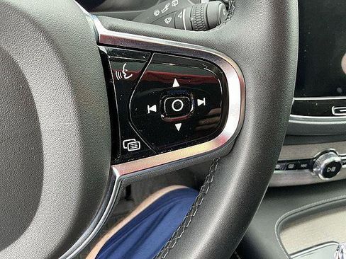 Certified 2024 Volvo XC90 B6 Ultimate w/ Protection Package Premier AWD/4WD image 30