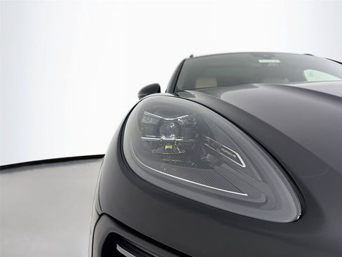 New 2026 Porsche Macan AWD/4WD image 32
