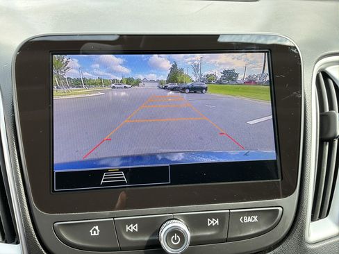Used 2025 Chevrolet Malibu LT FWD image 25