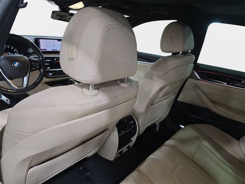 Used 2019 BMW 540i w/ Convenience Package image 13