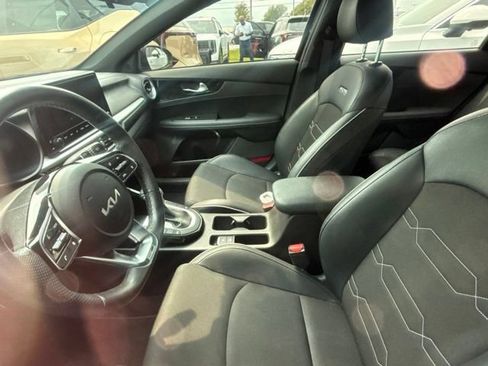 Used 2023 Kia Forte GT-Line w/ GT-Line Premium Package FWD image 13