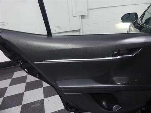 Used 2021 Toyota Camry SE w/ Cold Weather Package image 25
