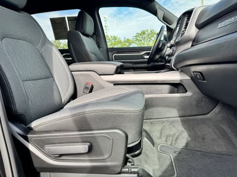 Used 2022 RAM 1500 Big Horn AWD/4WD image 12