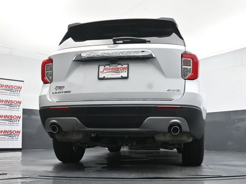 Used 2023 Ford Explorer Limited AWD/4WD image 41