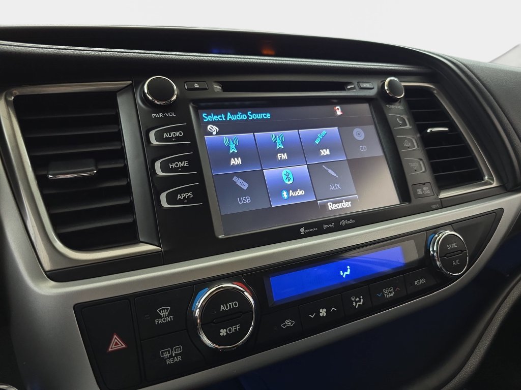 Used 2017 Toyota Highlander SE AWD/4WD image 23