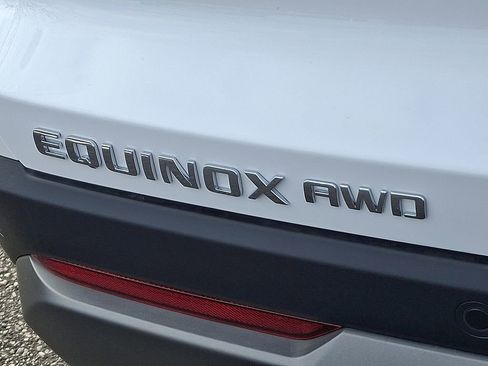 New 2026 Chevrolet Equinox LT w/ Convenience Package II image 11