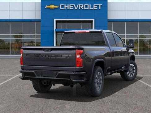 Used 2024 Chevrolet Silverado 2500 Custom w/ Custom Convenience Package AWD/4WD image 4