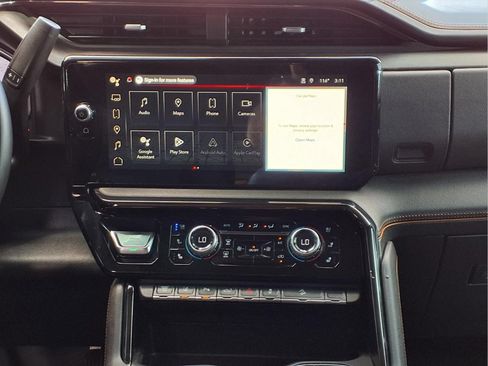 Used 2024 GMC Sierra 2500 AT4 w/ AT4 Premium Plus Package AWD/4WD image 13