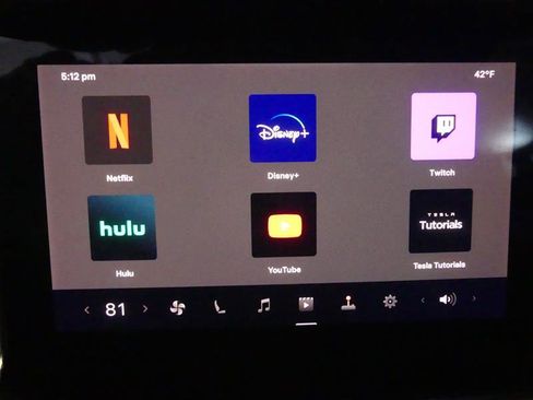 Used 2022 Tesla Model X Plaid image 23