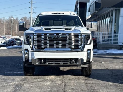 New 2026 GMC Sierra 2500 Denali w/ Denali Reserve Package image 12
