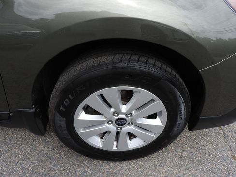 Used 2019 Subaru Outback 2.5i Premium AWD/4WD image 18