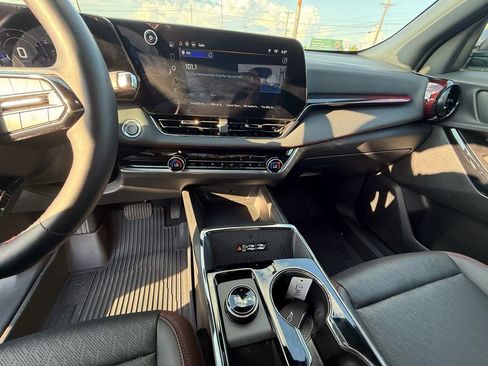Used 2026 Chevrolet Equinox RS w/ Safety and Technology Package FWD image 15