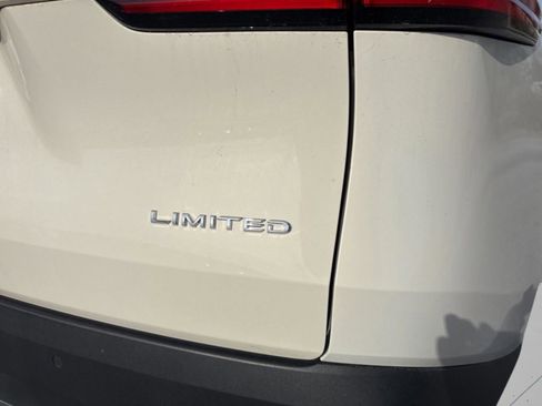 Used 2024 Toyota Grand Highlander Limited image 34