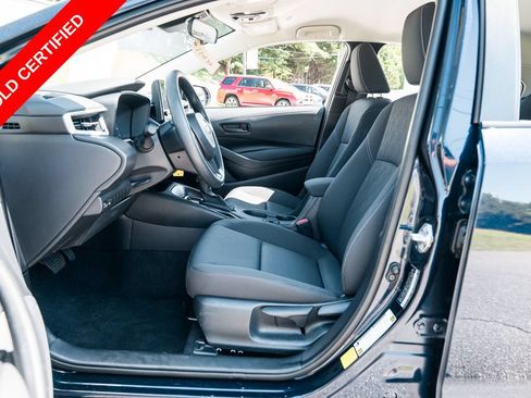 Certified 2025 Toyota Corolla LE FWD image 21