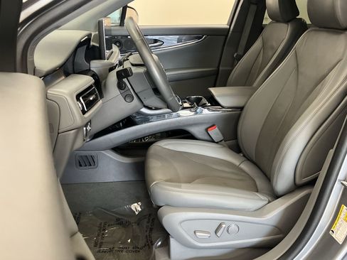 Used 2021 Lincoln Nautilus Reserve FWD image 12