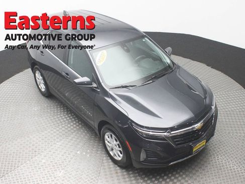 Used 2023 Chevrolet Equinox LT FWD image 3