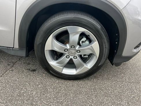 Used 2019 Honda HR-V LX image 31