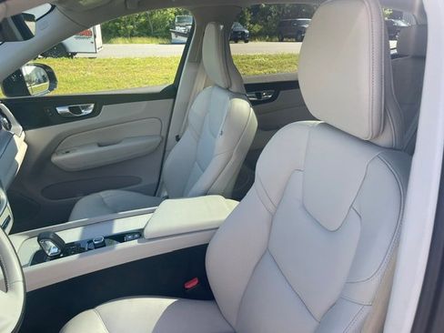 Used 2024 Volvo XC60 B5 Core w/ Climate Package AWD/4WD image 18