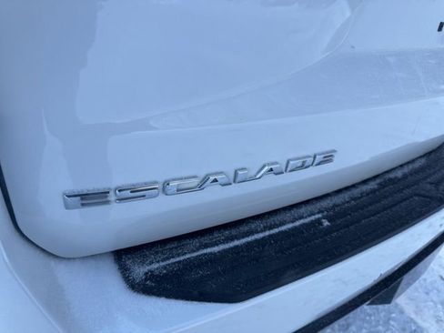 Certified 2024 Cadillac Escalade Luxury w/ LPO, Floor Liner Package image 27