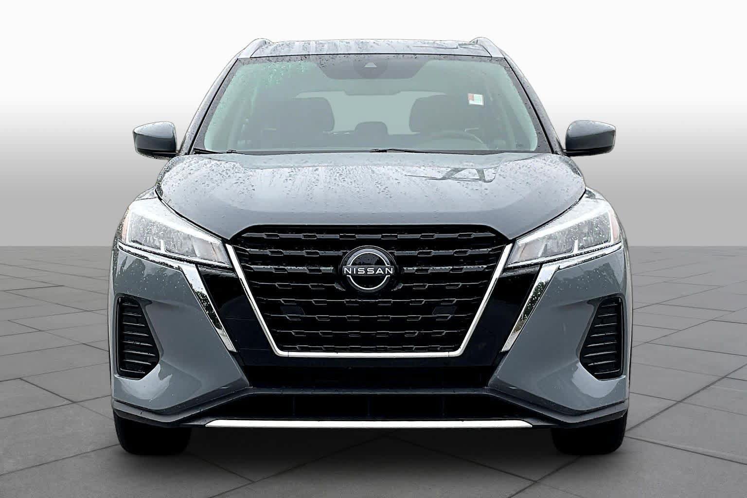 Used 2024 Nissan Kicks SV FWD image 4