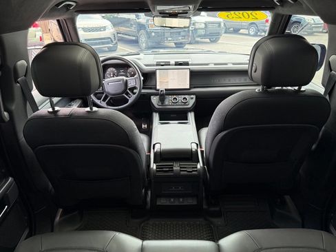 Used 2025 Land Rover Defender 110 X AWD/4WD image 25