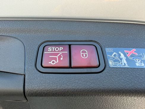 New 2026 Mercedes-Benz GLE 450 4MATIC image 12