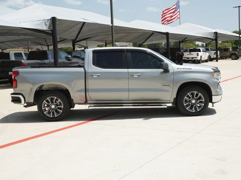 Used 2023 Chevrolet Silverado 1500 LT RWD image 6