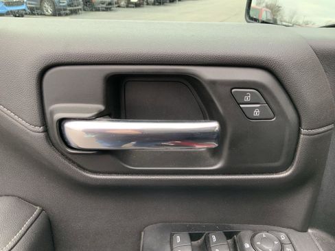 Used 2019 GMC Sierra 1500 SLE w/ SLE Value Package image 23