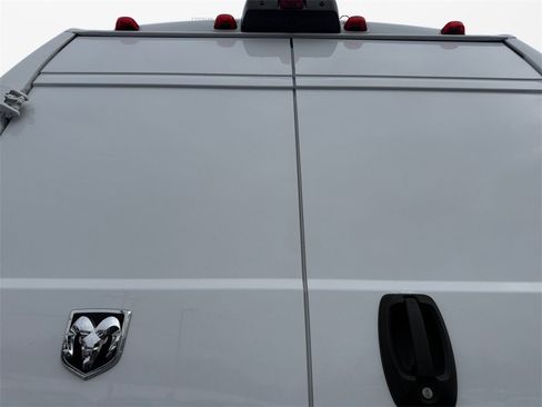 Used 2017 RAM ProMaster 2500 w/ Interior Convenience Group image 17