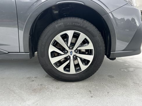 Used 2022 Subaru Outback Premium AWD/4WD image 13