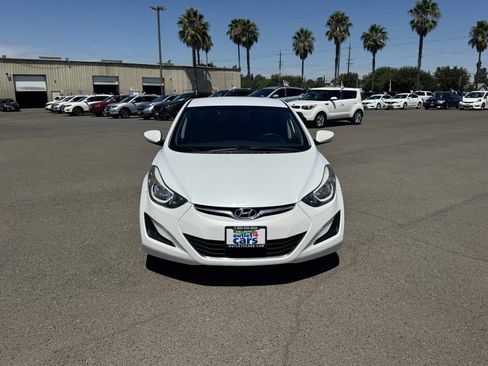 Used 2015 Hyundai Elantra SE FWD image 4